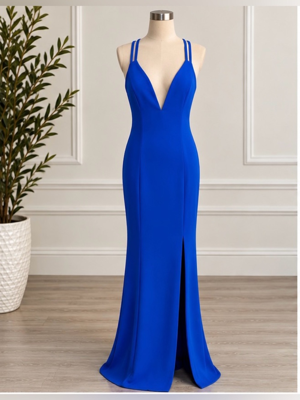Elegant Royal Blue V-Neck Evening Gown